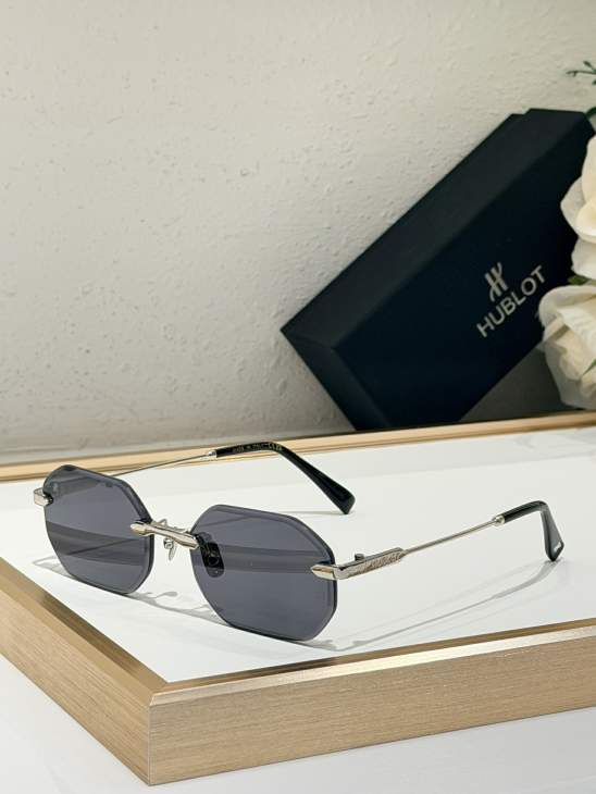Picture of Hublot Sunglasses _SKUfw77795835fw